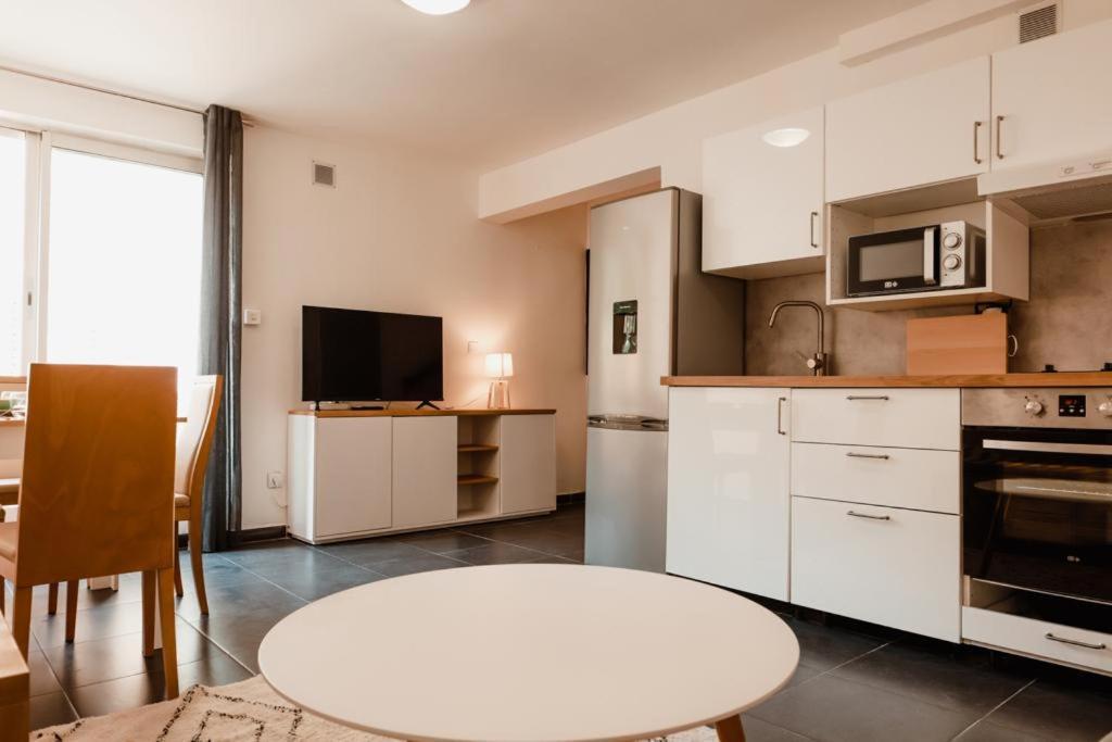 Apartamento Calvi. T2 2/4 Personnes A 100 Metres De La Plage Calvi  Exterior foto