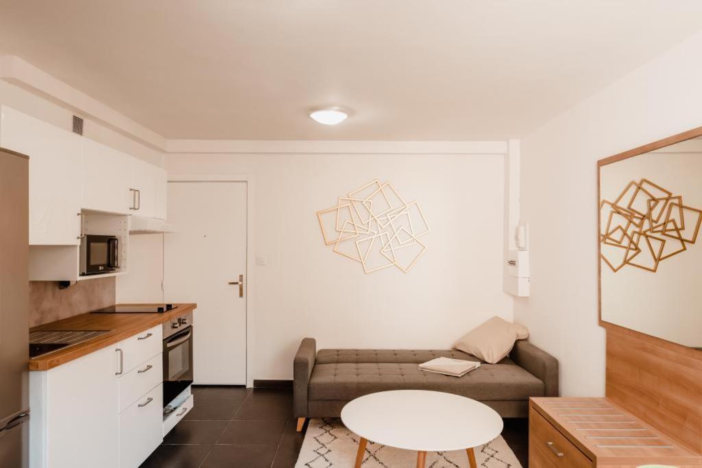 Apartamento Calvi. T2 2/4 Personnes A 100 Metres De La Plage Calvi  Exterior foto