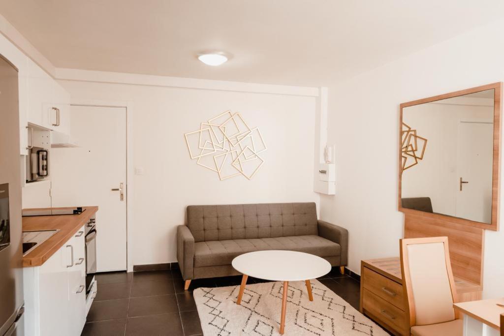 Apartamento Calvi. T2 2/4 Personnes A 100 Metres De La Plage Calvi  Exterior foto
